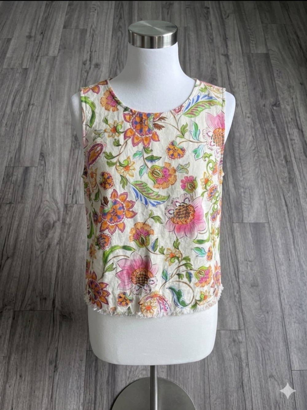 Liverpool White Floral Sleeveless Linen-Blend Top with Pink & Green Accents